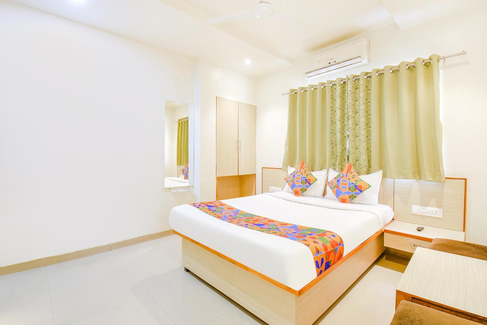 Fabhotel Ananta Sagar - Nr Pheonix Mall プネ エクステリア 写真